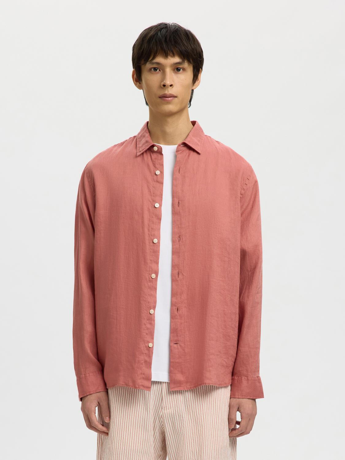 model_shot-front